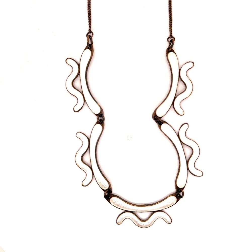 Vintage Modernist White Enamel Bib Necklace Gold Tone Abstract Wavy Link 17in